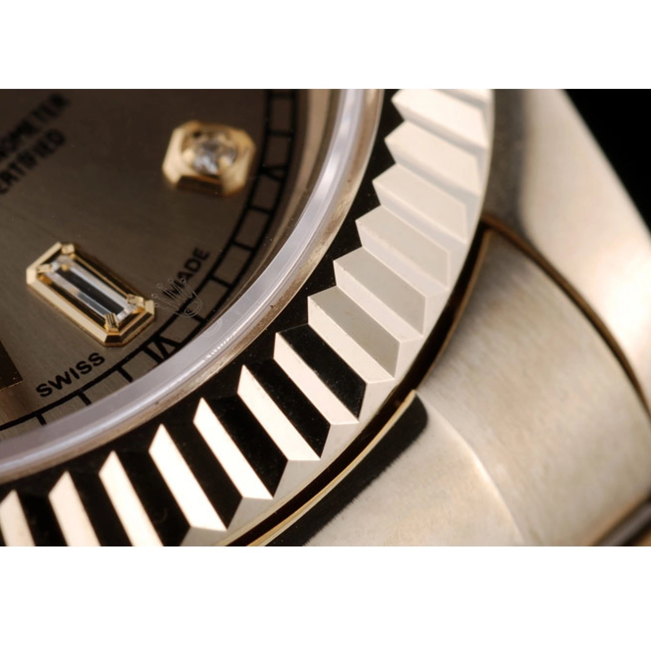 Aaa fake watches Swiss Ribbed Gold Steel Rolex Dial Bezel Stainless DayDate 41997 Gold 0814